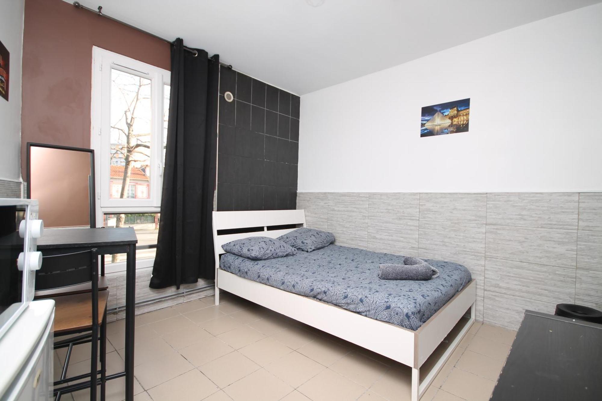 סן-דני 04 - Chambre Avec Lit Double Proche Paris Et Transports Wifi מראה חיצוני תמונה